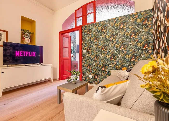 5min To Center - 6 Guests *